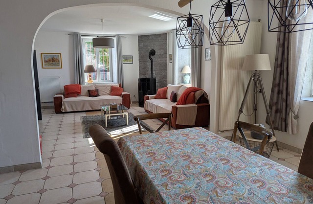 Charming Countryside Cottage - Near Toul and Nancy, Sleeps 6, Private Terrace, WiFi Included