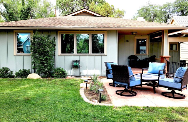 Charming Craftsman in Heart of Historic Prescott - Dog Friendly - Great Backyard