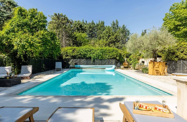 Charming farmhouse to rent in Provence-'Mas des Olivades'-Provencal farm.