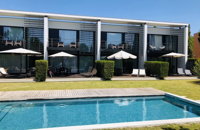 Charming family friendly 3-bedroom golf house with pool in Troia, Portugal