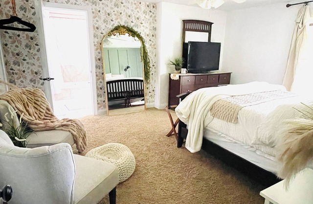 Charming Family Getaway; Wineries; Skyline Dr; Sleeps 4; Short Stays; EV+