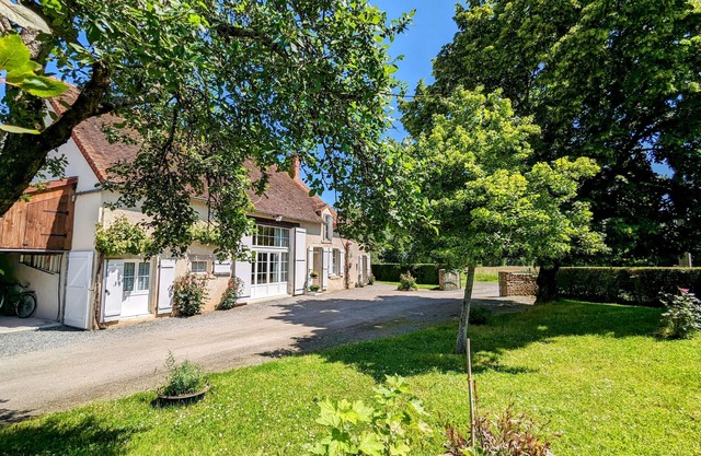 Charming Farmhouse in Berry: Garden, Bikes, Hiking & Historical Sights