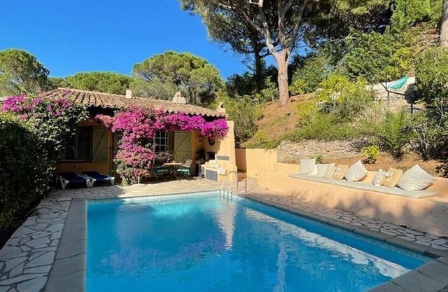 Charming holiday home with pool