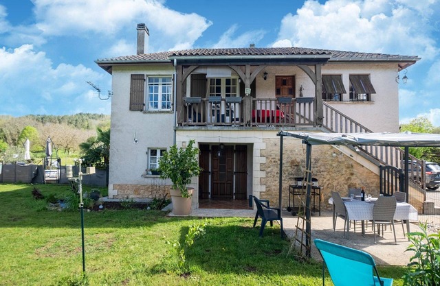 Charming holiday home with swimming pool