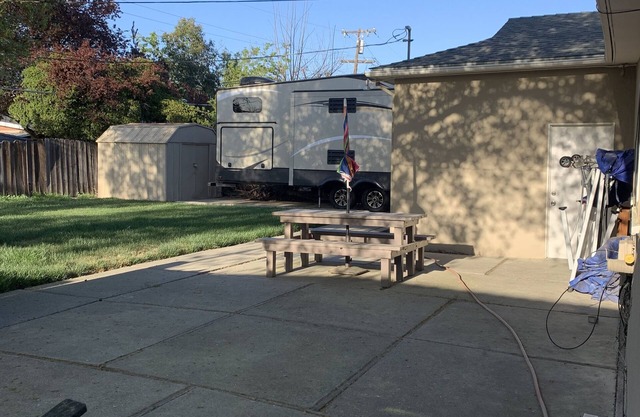 Charming full furnished RV, Close to Country clubs and Universities