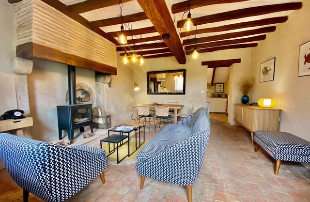 Charming Gîte Near Le Mans: 2 Bedrooms, Garage, Terrace, Close to Zoo and Circuit