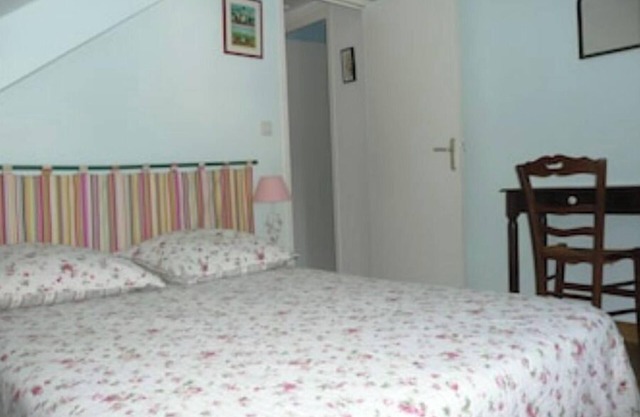 Charming gite near Rochefort en terre, 2 stars, with covered swimming pool