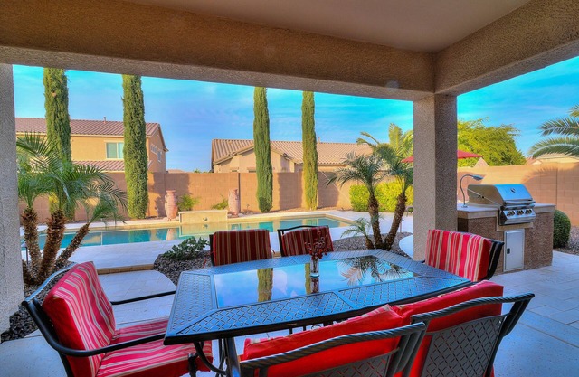 Charming Goodyear home! Perfect for spring training.
