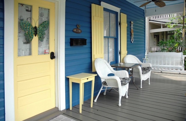 Charming Historic Apartment Located in Downtown Saint Augustine. Park and Walk