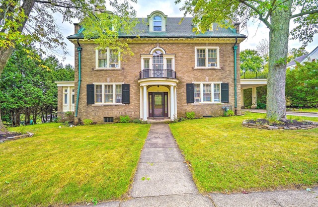 Charming Historic Home ~ 1 Mi to Dtwn Olean!