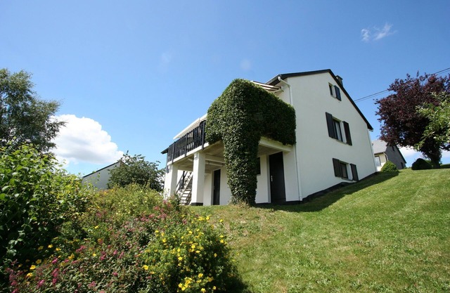 Charming holiday house with sauna, tanning bed, garden, terrace and lovely view
