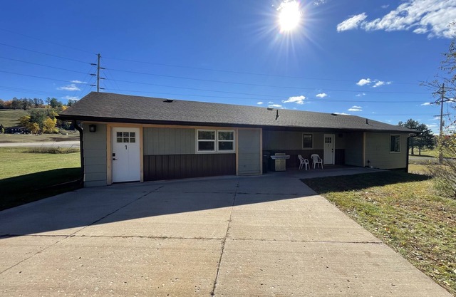 Charming Home Across from Pine Mountain Ski & Golf Resort