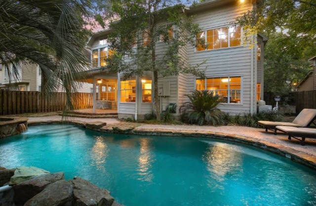 Charming Home with Heated Pool and Spa in The Woodlands