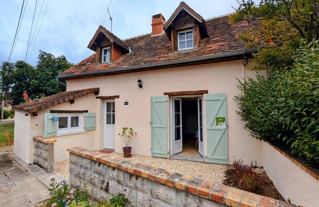 Charming house in quiet hamlet, ideal for nature lovers with modern comforts, garden, and pet-friendly