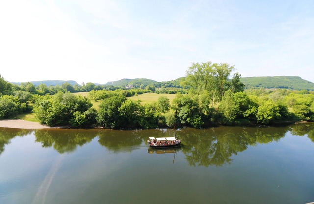 Charming house in the listed village of Beynac with view* on the Dordogne river