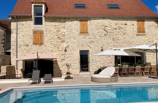 Charming house in Burgundy completely renovated with swimming pool