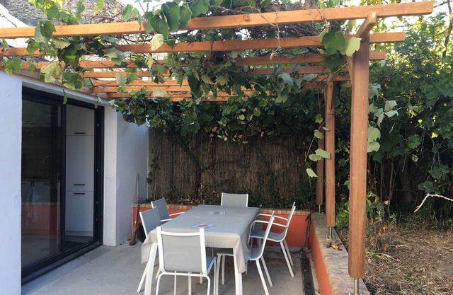 Charming house 200 m from the sea
