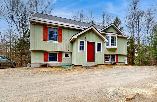 Charming house, hot tub, shared tennis, ping-pong table, foosball, bbq, w/d