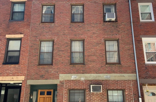 Charming House In Downtown Boston, Nearby Attractions, Parking & Free WiFi