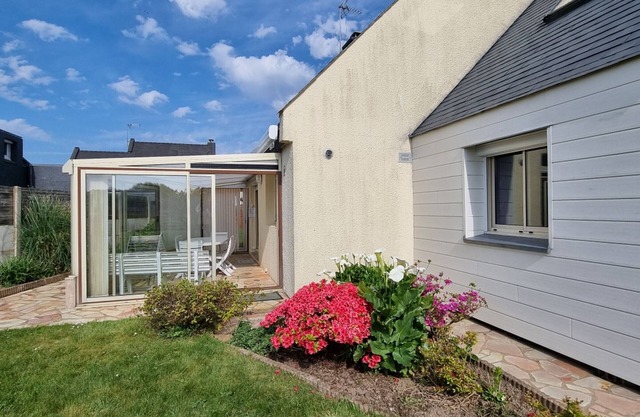 Charming house in Larmor Baden - 4 bedrooms, garden, near beaches, pet-friendly, WiFi
