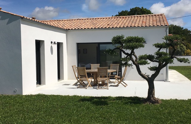 Charming house near La Rochelle and the islands