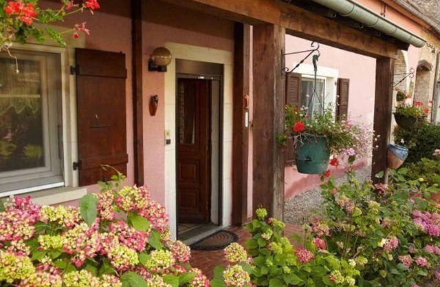 Charming house with garden in Brotte-lès-Ray