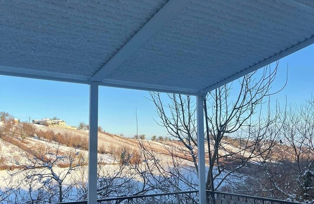 Charming house with jacuzzi and beautiful view in tranquil Vlaškovec