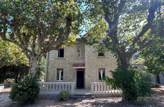 Charming house with swimming pool - 15 km Montélimar