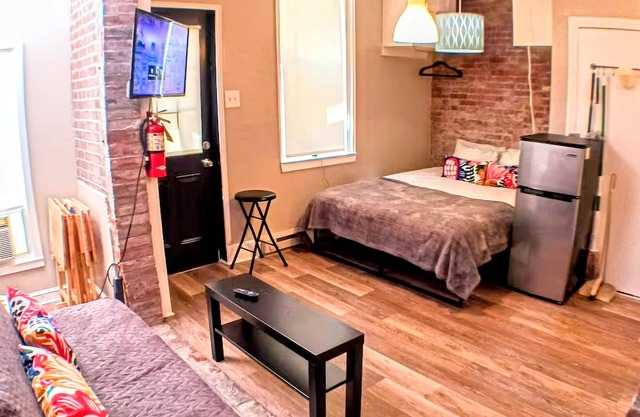 Charming Jawn in fabulous Fishtown with W/D, AC, Private Patio, and fast WiFi