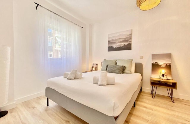 Charming Juan Duque - Temporary stays