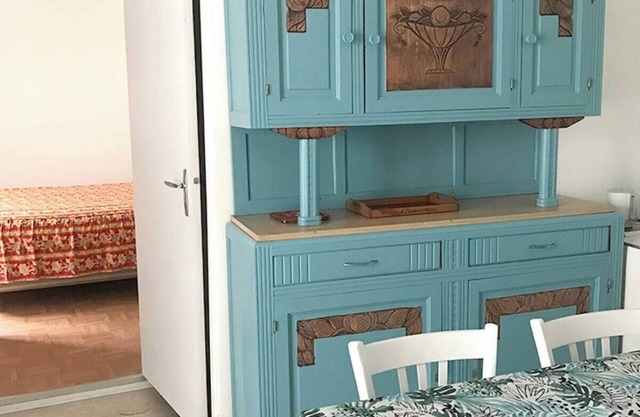 Charming little art deco apartment