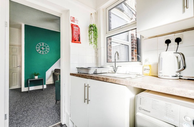 Charming Liverpool Retreat:10Min Drive to Aintree & Anfield, Great for families!