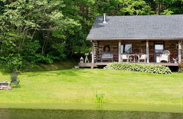 Charming Log Cabin on Private Pond Nestled in Woods Near Holiday Valley Resort n