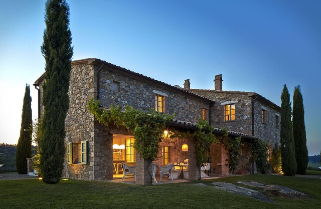 Charming & luxurious country villa, designer interiors, heated pool, great views