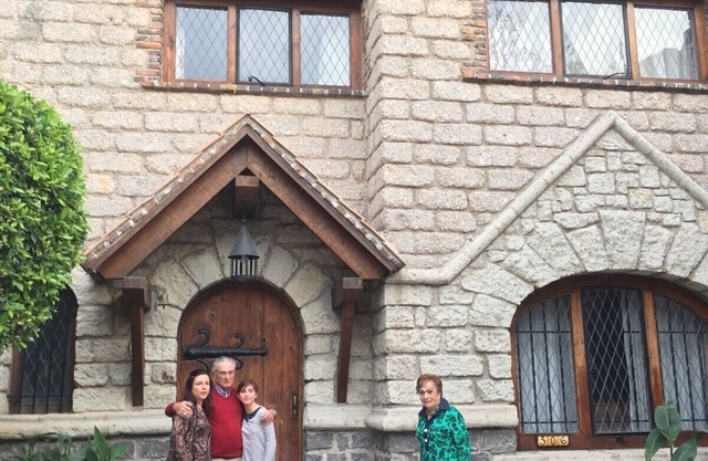 Charming Medieval Private One Bedroom W/private bathroom