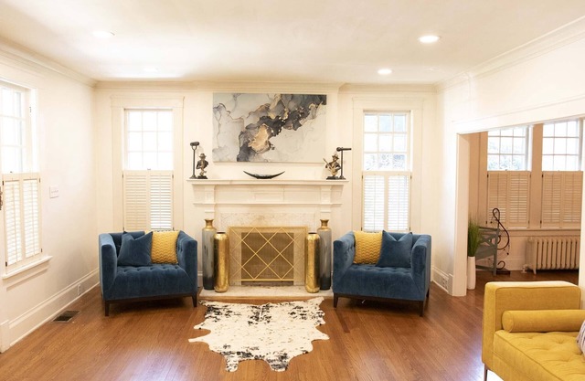 Charming Midtown Bungalow minutes from downtown