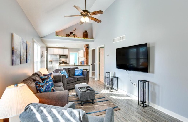 Charming Missouri Home Less Than 1 Mi to Katy Trail!