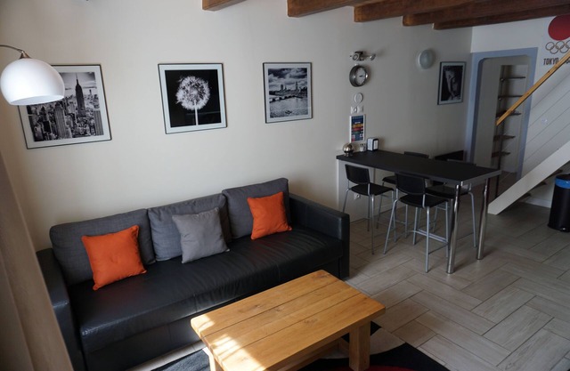 Charming modern duplex with parking, fitted kitchen 30 min from Nancy