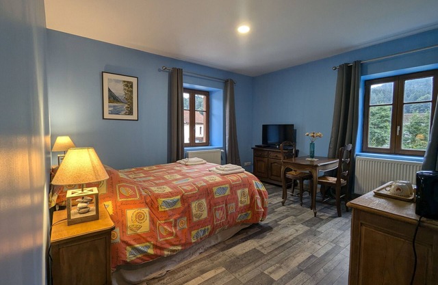 Charming Myosotis Room with Garden and DVD