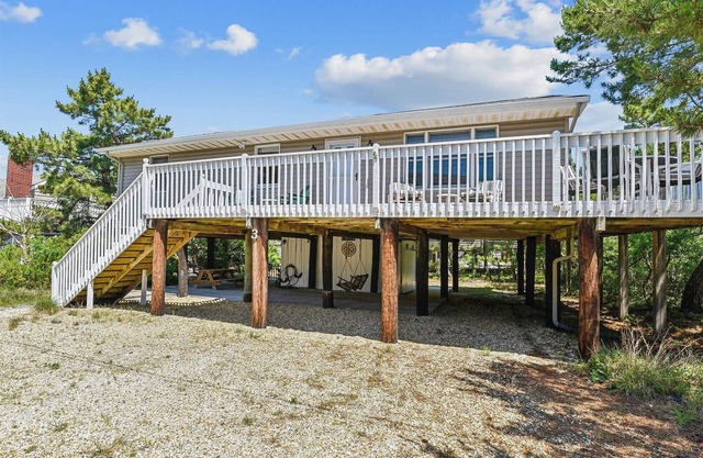 Charming Oceanside Getaway!