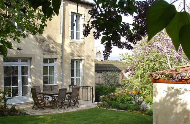 Charming old wine house in a charming wine village 11 km from Beaune