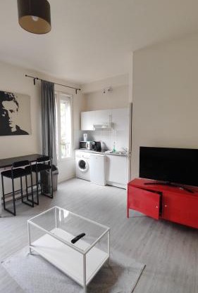 Charming Parisian studio!