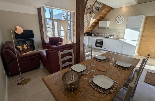 Charming renovated house in the heart of Loire Valley with parking and wifi