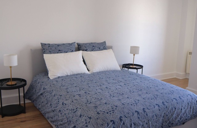 Charming renovated T2 Versailles : Mobility lease