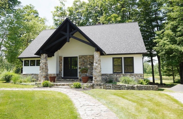 Charming Retreat at Stone Hill Estate – Nature Meets Luxury