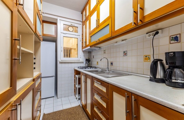 Charming Retreat with Balcony 7 min to Bomontiada