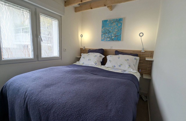 Charming Riverside Cottage Near Montargis with Nature & City Access