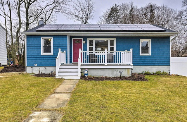 Charming Rocky Point Home ~ 1 Mi to Beach!
