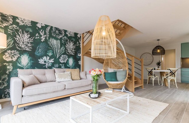 Charming Seaside House, Fully Equipped, 500m to Sandy Beach, Private Garden, 2 Bedrooms