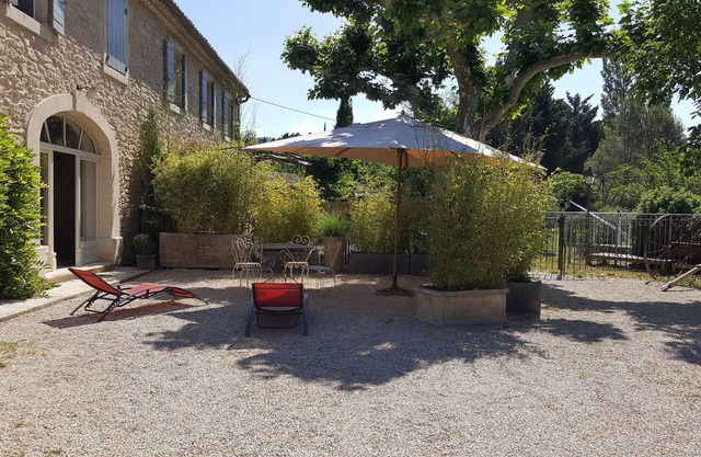 Charming single-storey gîte in a late 19th-century Provencal farmhouse (3*)
